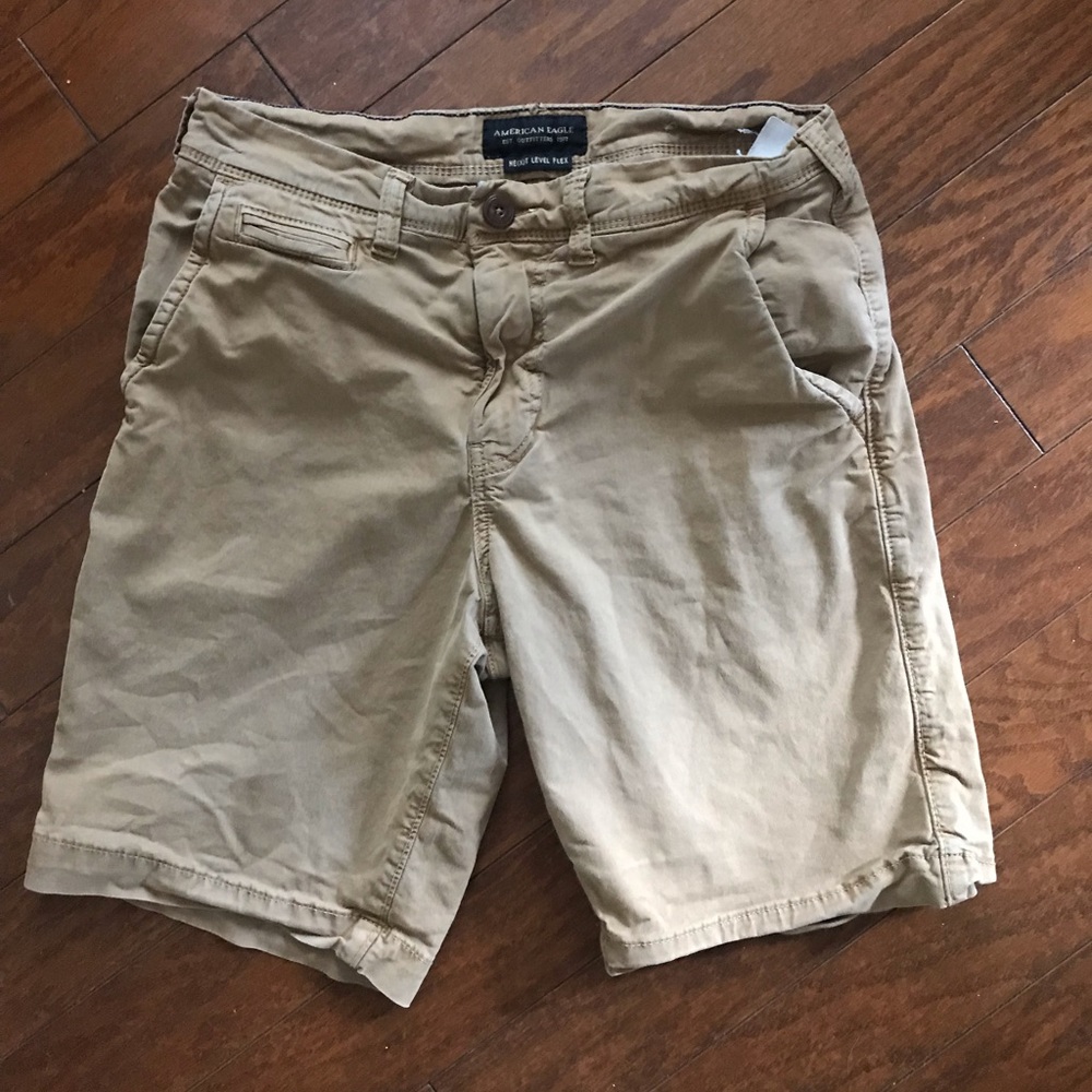 American Eagle Outfitters Men’s Khaki Shorts
